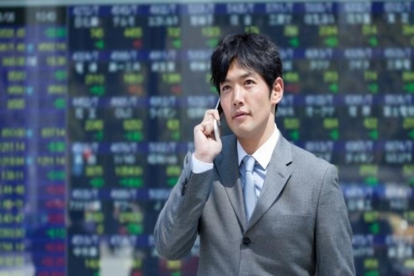 Mixed day for Asian markets, Nikkei 225 drops 76 points