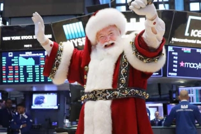 Santa arrives on Wall Street, Dow Jumps 261 points, dollar sinks