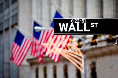 Wall Street slides as Putin and Biden trade blows, sanctions imposed