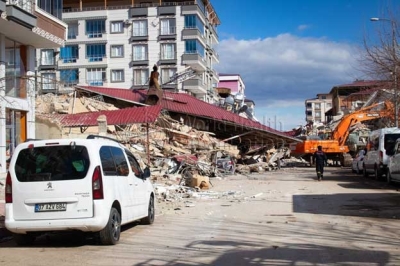 Humanitarian Aid to Earthquake Victims Hindered by Politics - &amp; Limited Access