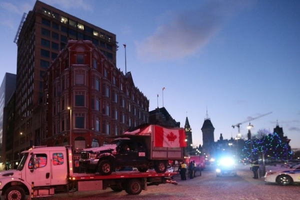 Ottawa mayor wants to sell confiscated Freedom Convoy trucks