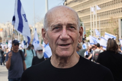 If you love Israel, you must protest this government, says the former prime minister